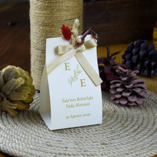 Kurdele ve Çiçek Detaylı Kutuda Bubble Mum Hediyelik