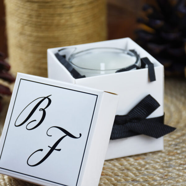 Kişiye Özel Etiket Detaylı Beyaz Kutulu Bardak Mum