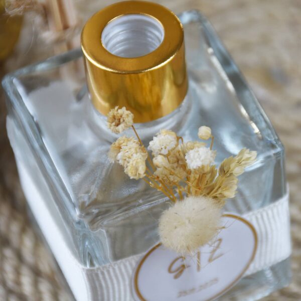 Çiçek ve Kurdele Detaylı Bambu Çubuklu Cam Oda Kokusu Şişesi