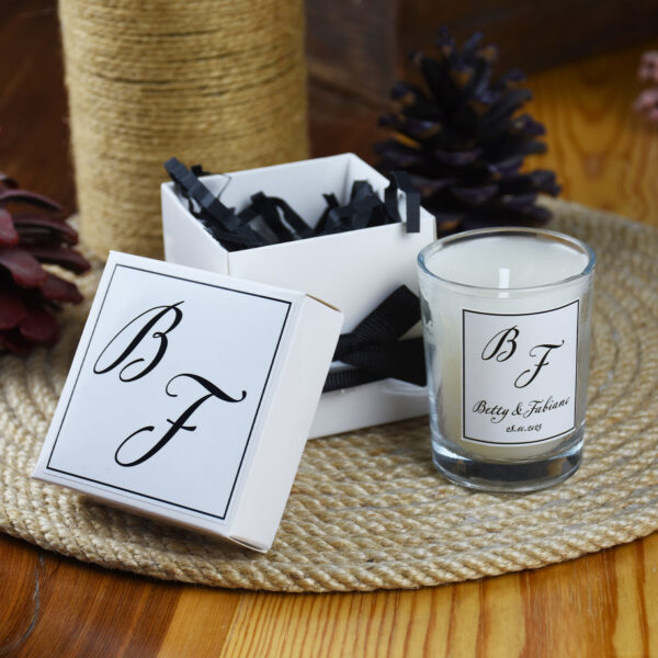 Kişiye Özel Etiket Detaylı Beyaz Kutulu Bardak Mum