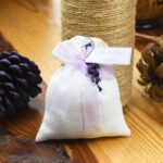 Lavanta ve Metal Mandal Detaylı Lavanta Kesesi