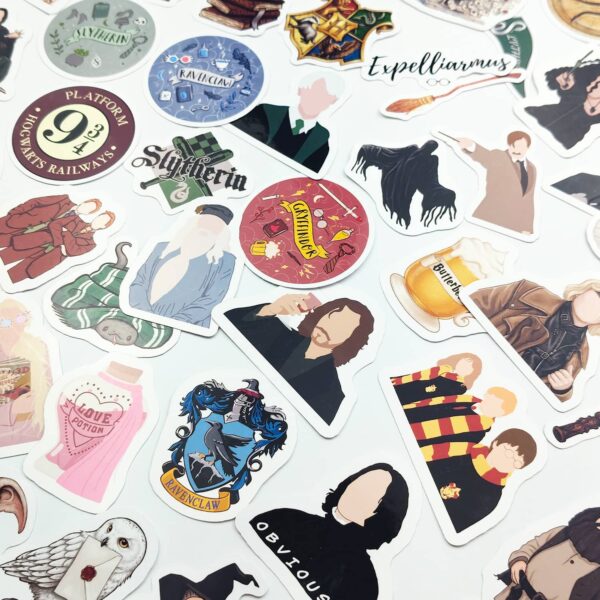Harry Potter Temalı Sticker 60 Parça Yapışkanlı Kaliteli Suya Dayanıklı Laptop Termos Etiket Seti