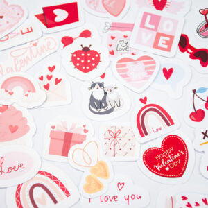 Kalp Temalı Sevgililer Günü 35 Parça Sticker Paketi Yapışkanlı Kaliteli Su Geçirmez Etiket Seti