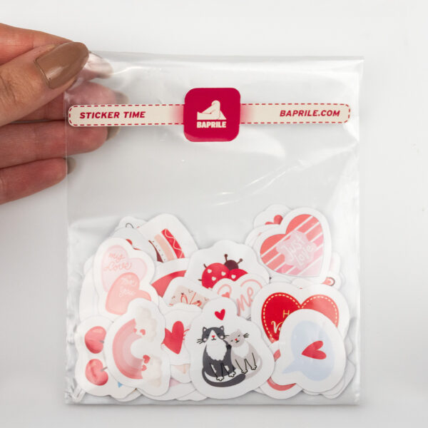 Kalp Temalı Sevgililer Günü 35 Parça Sticker Paketi Yapışkanlı Kaliteli Su Geçirmez Etiket Seti