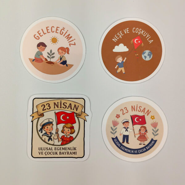 23 Nisan Ulusal Egemenlik ve Çocuk Bayramı Sticker Paketi 20 Parça Kaliteli Su Geçirmez Etiket Seti
