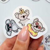 Sevimli koala desenli 80 parça suya dayanıklı vinyl sticker seti