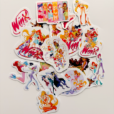 Winx Club karakterlerinin olduğu 26 parça suya dayanıklı vinil sticker seti