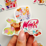 Winx Club karakterlerinin olduğu 26 parça suya dayanıklı vinil sticker seti