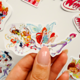 Winx Club karakterlerinin olduğu 26 parça suya dayanıklı vinil sticker seti