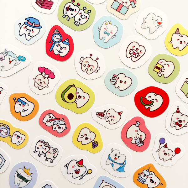 Sevimli diş karakterli 40 parça suya dayanıklı vinyl sticker paketi