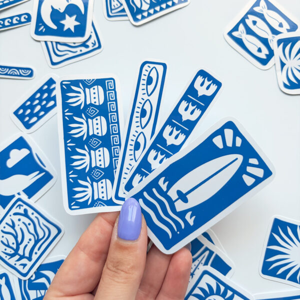 Akdeniz Esintisi Mavi Beyaz Motifli 51 Parça Sticker Paketi Suya Dayanıklı Ajanda Laptop Termos Telefon Etiket Seti