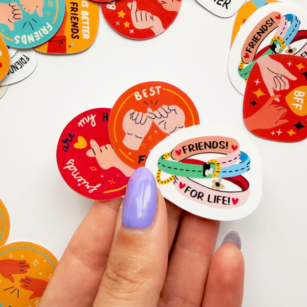 Arkadaşlık Temalı İkili Set 34 Parça Paylaşımlı Sticker Paketi Suya Dayanıklı Ajanda Laptop Termos Telefon Etiket Seti