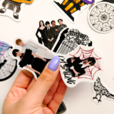 Wednesday 30 parça suya dayanıklı vinil sticker paketi ve etiket seti