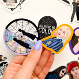 Wednesday 30 parça suya dayanıklı vinil sticker paketi ve etiket seti