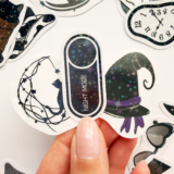 Siyah Renk Temalı Hologram Stickerlar 21 Adet Sticker Paketi Suya Dayanıklı Laptop Termos Telefon Etiket Seti