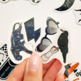 Siyah Renk Temalı Hologram Stickerlar 21 Adet Sticker Paketi Suya Dayanıklı Laptop Termos Telefon Etiket Seti
